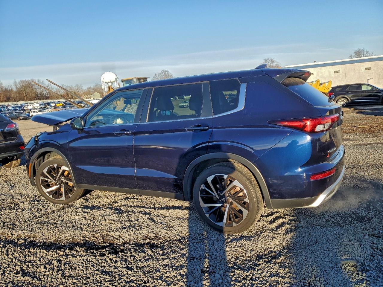 2022 Mitsubishi Outlander Se - Фото 2
