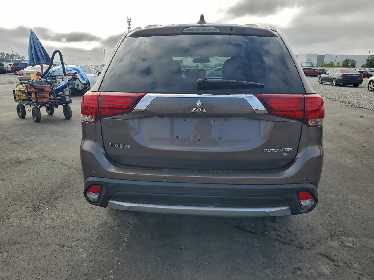 2018 Mitsubishi Outlander Se - Фото 6