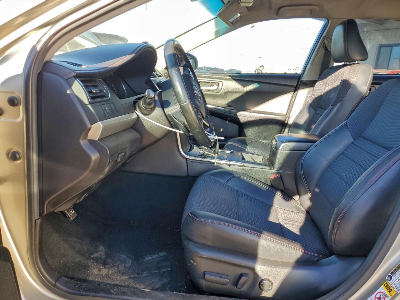 2015 Toyota Camry Le - Фото 7