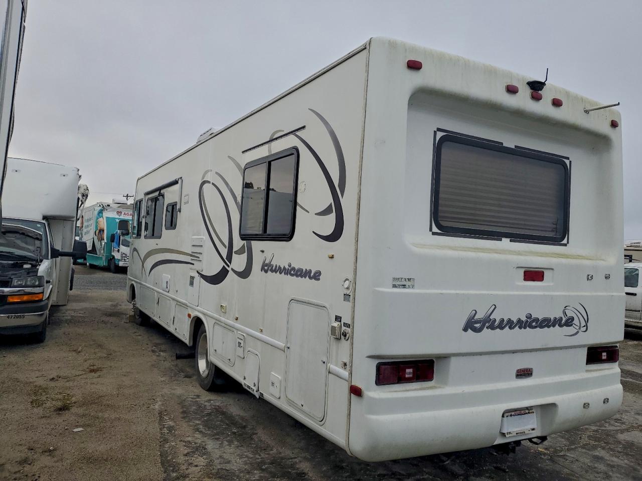 2002 Ford F550 Super Duty Hurricane Recreational Vehicle - Фото 3