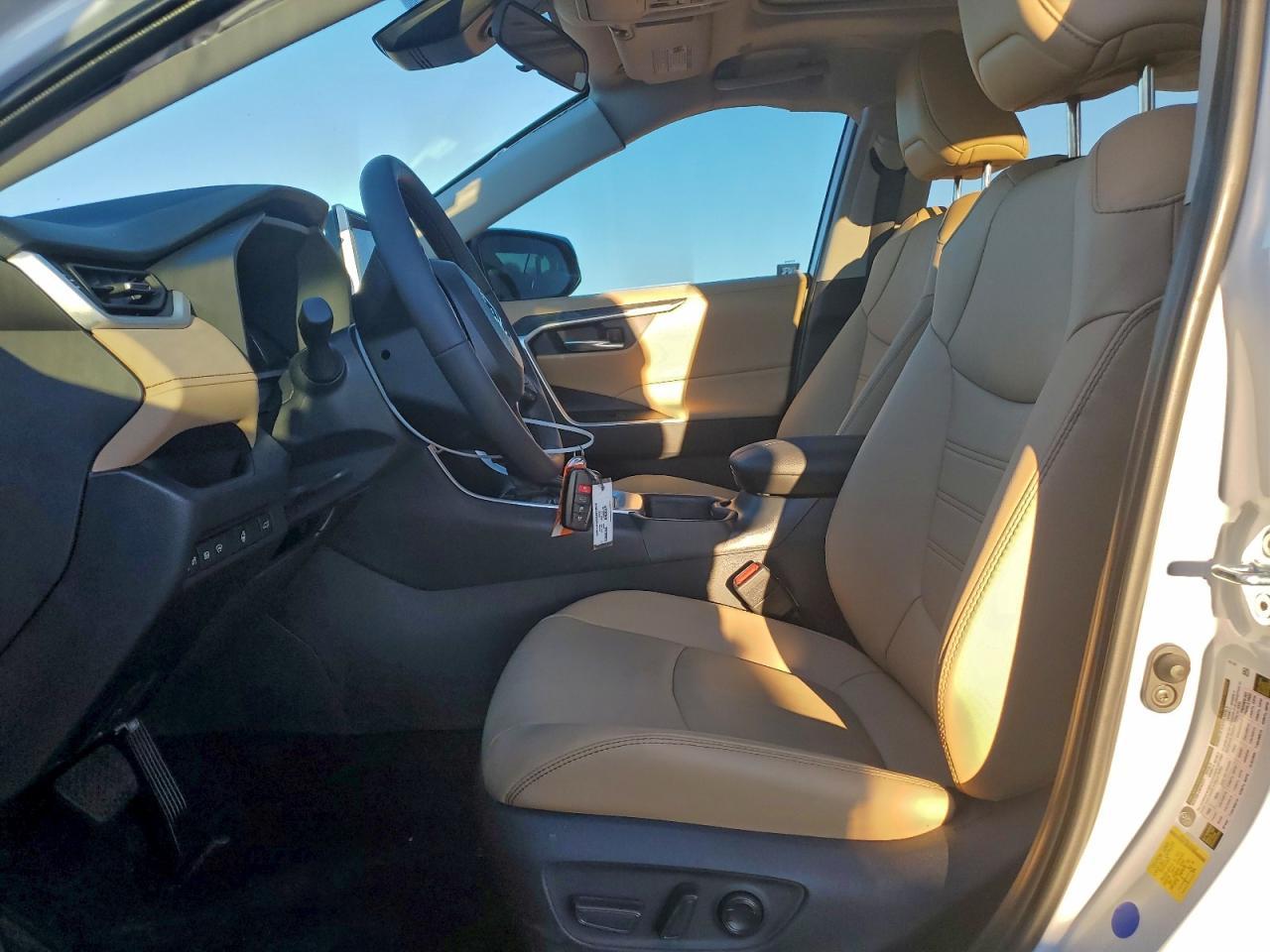 2025 Toyota Rav4 Xle - Фото 7