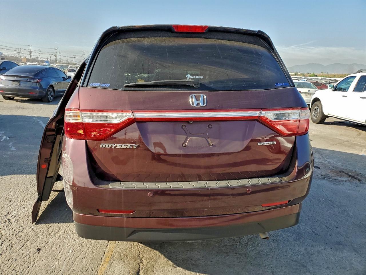 2012 Honda Odyssey Touring - Фото 6