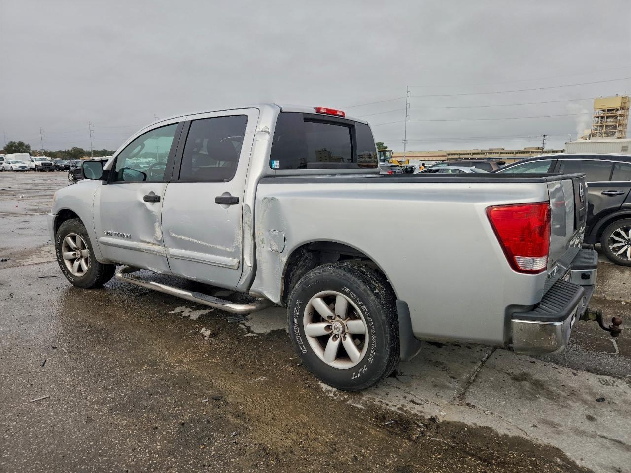 2010 Nissan Titan Xe - Image 3