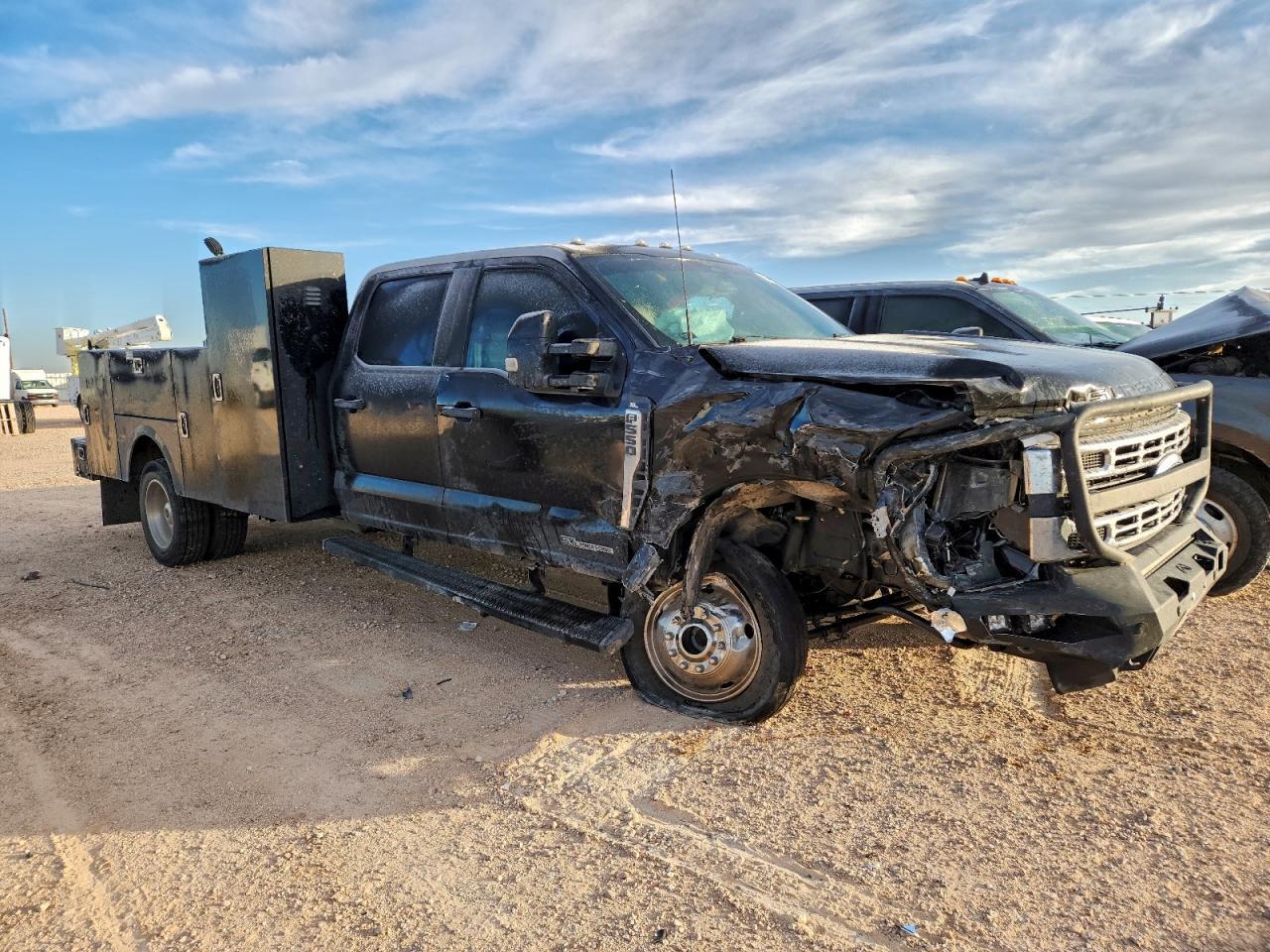 2024 Ford F550 Super Duty Utility / Service Truck - Image 4
