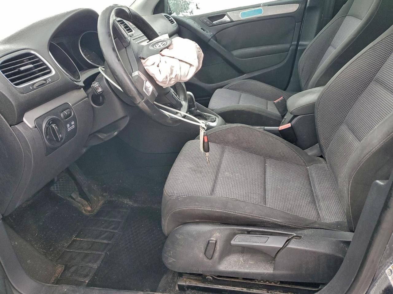 2012 Volkswagen Golf - Image 7