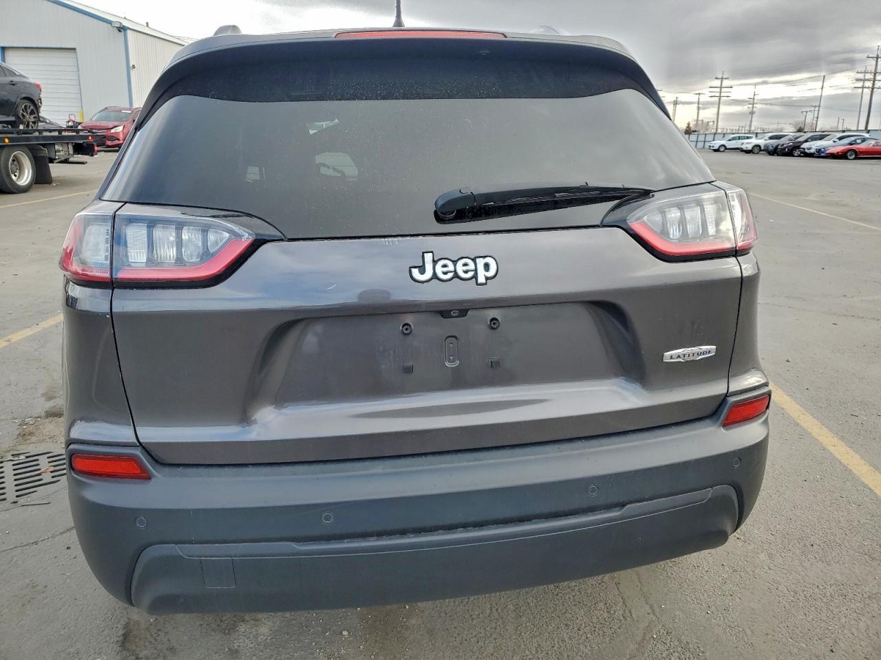 2019 Jeep Cherokee Latitude Plus - Image 6