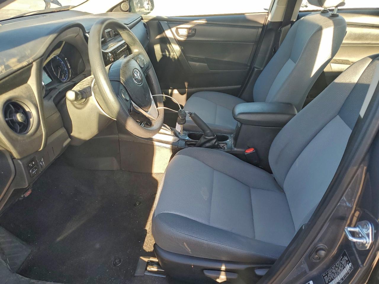 2017 Toyota Corolla L - Фото 7