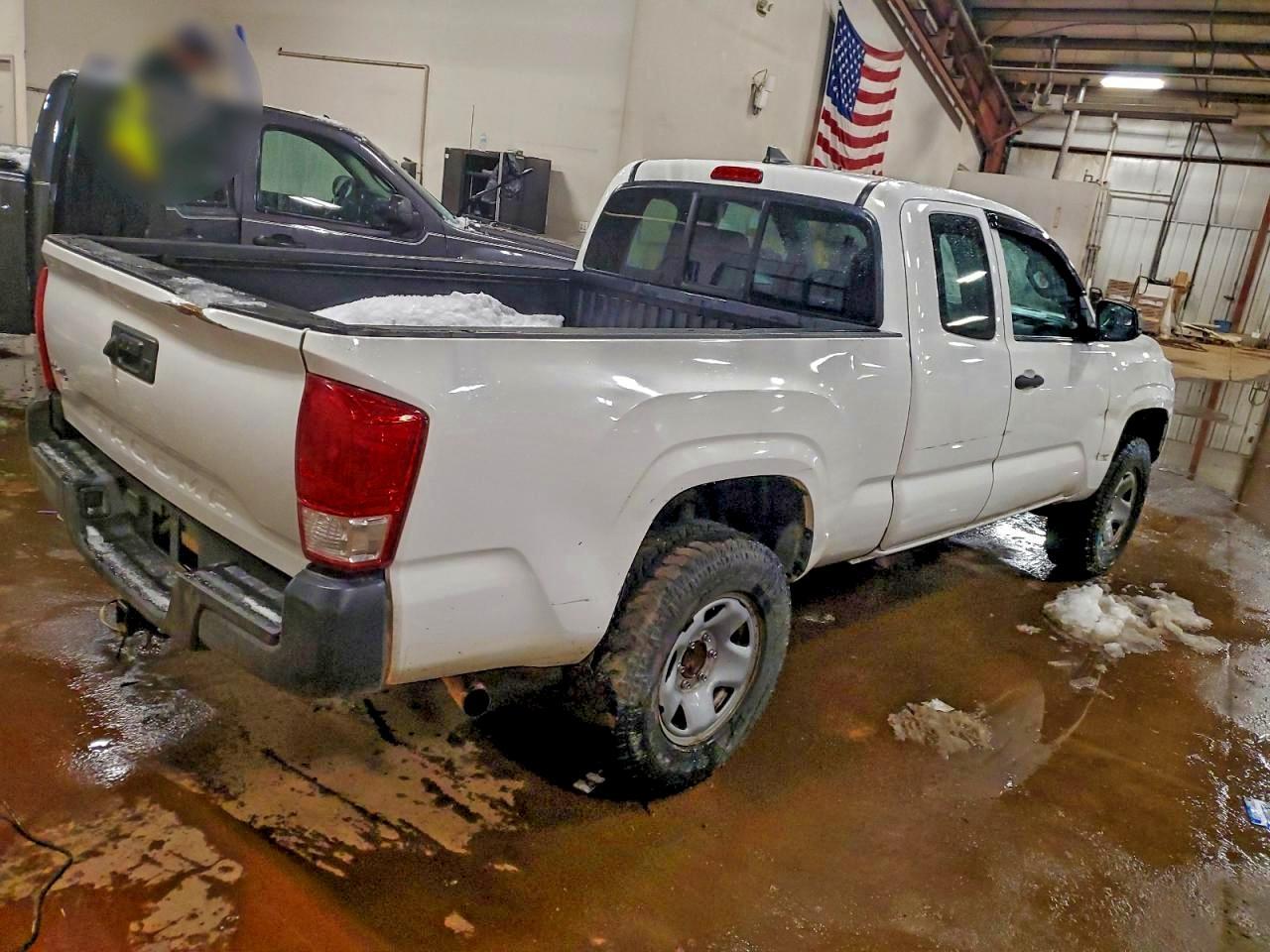 2017 Toyota Tacoma Access Cab - Фото 3