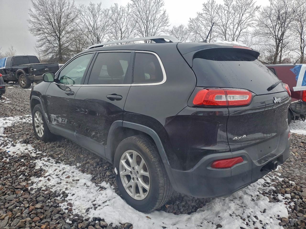 2015 Jeep Cherokee Latitude - Image 2