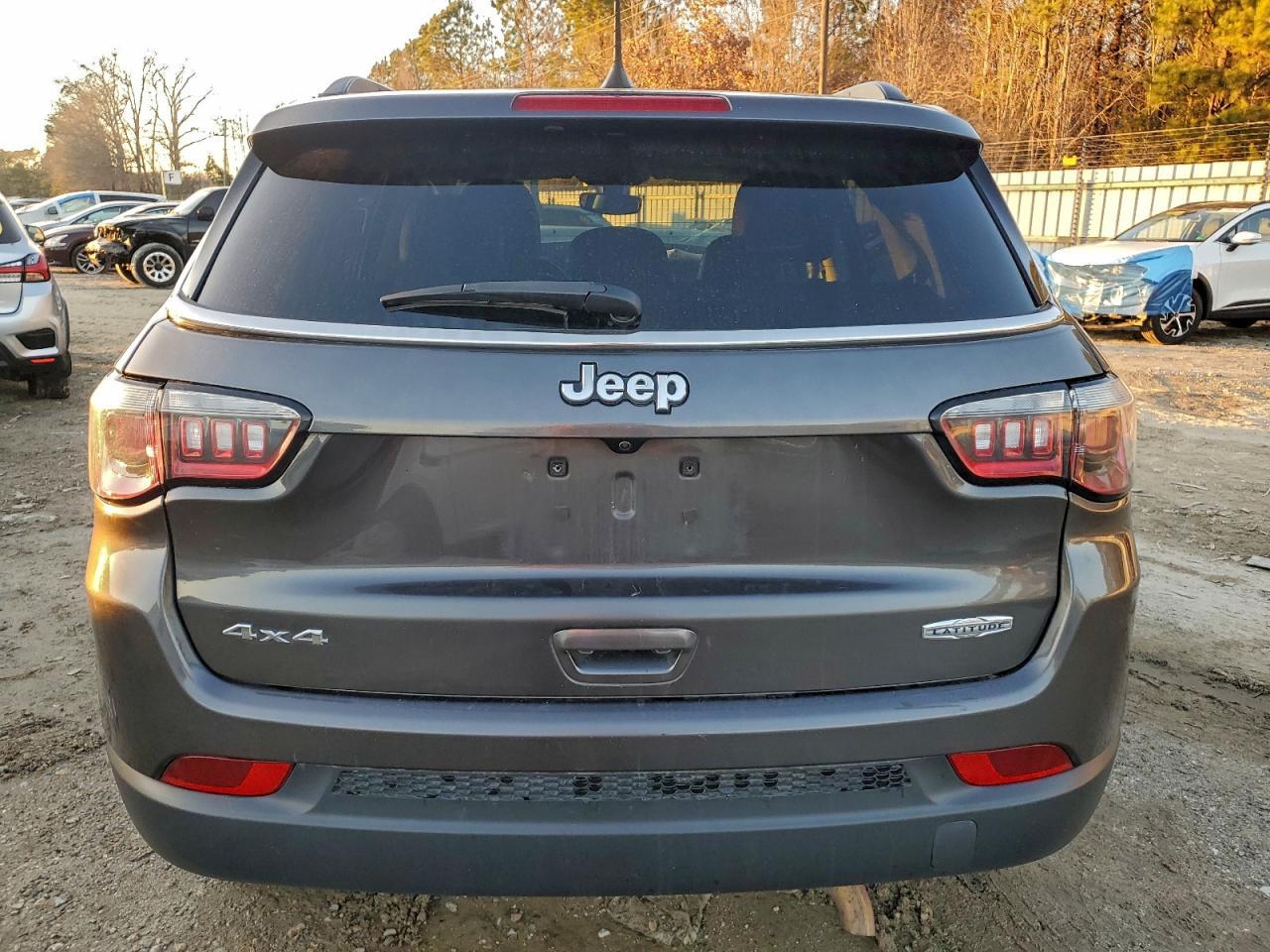 2021 Jeep Compass Latitude - Фото 6