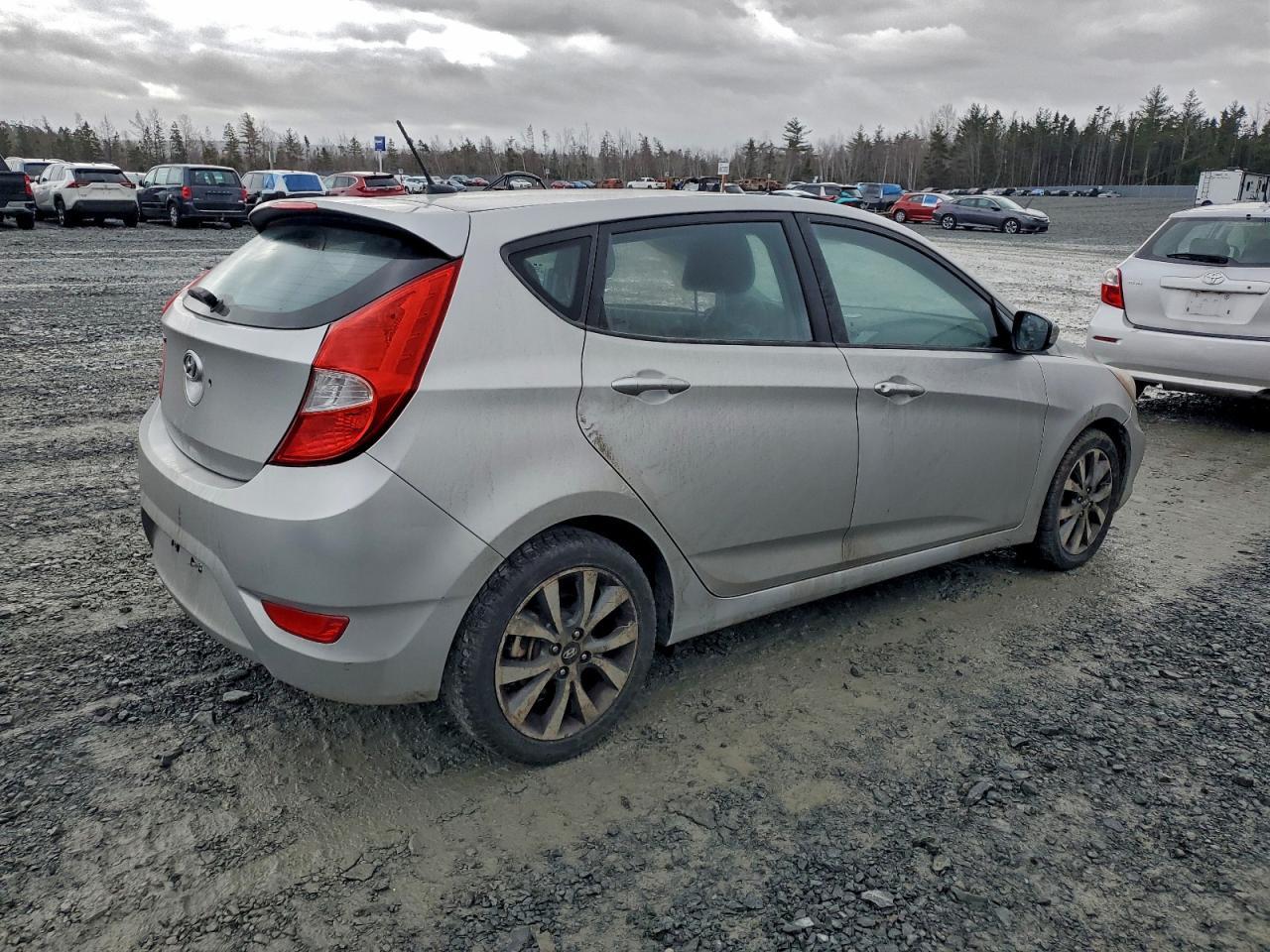 2015 Hyundai Accent Gs - Фото 3