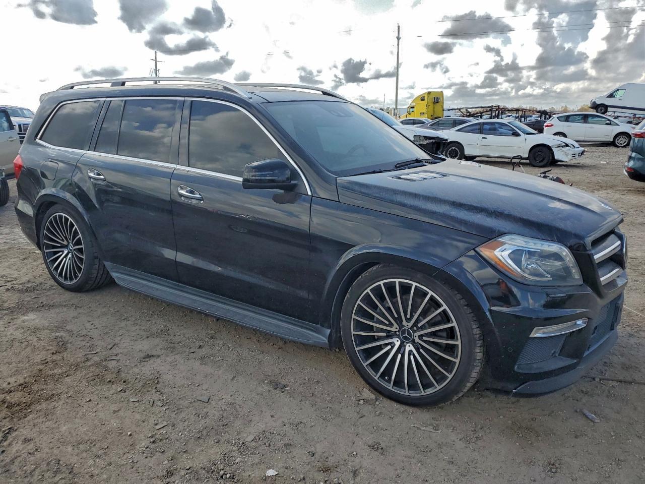 2013 Mercedes-Benz Gl 550 4Matic - Фото 4
