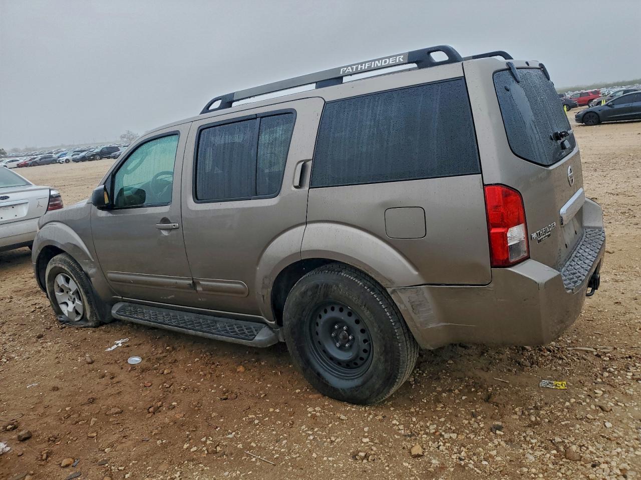2007 Niss Pathfinder Le - Image 2