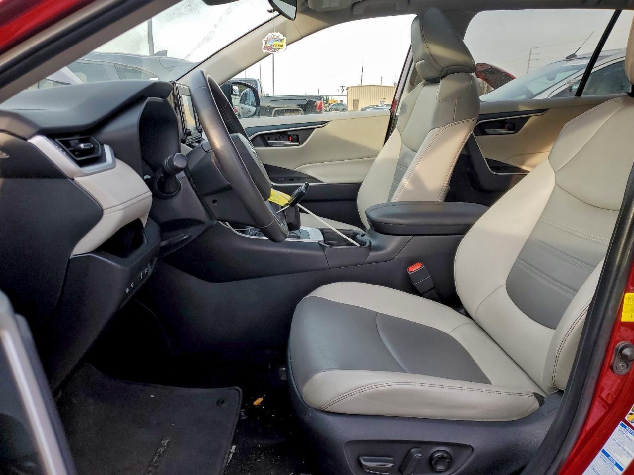 2020 Toyota Rav4 Xle Premium - Image 7