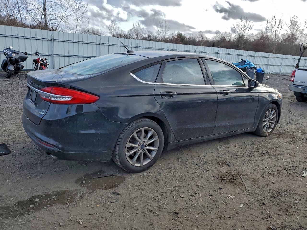 2017 Ford Fusion Se - Image 3
