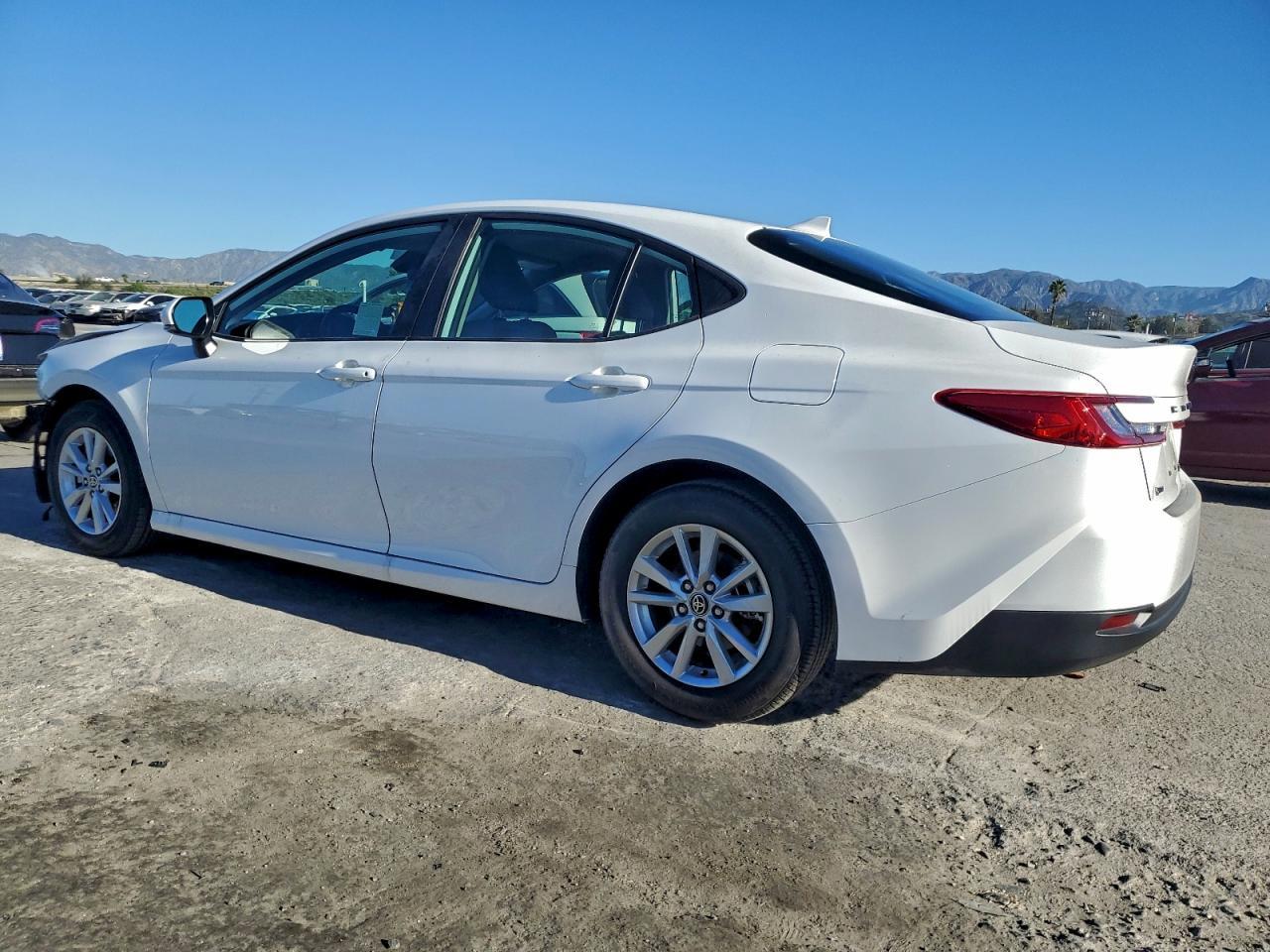 2025 Toyota Camry Xse - Фото 2