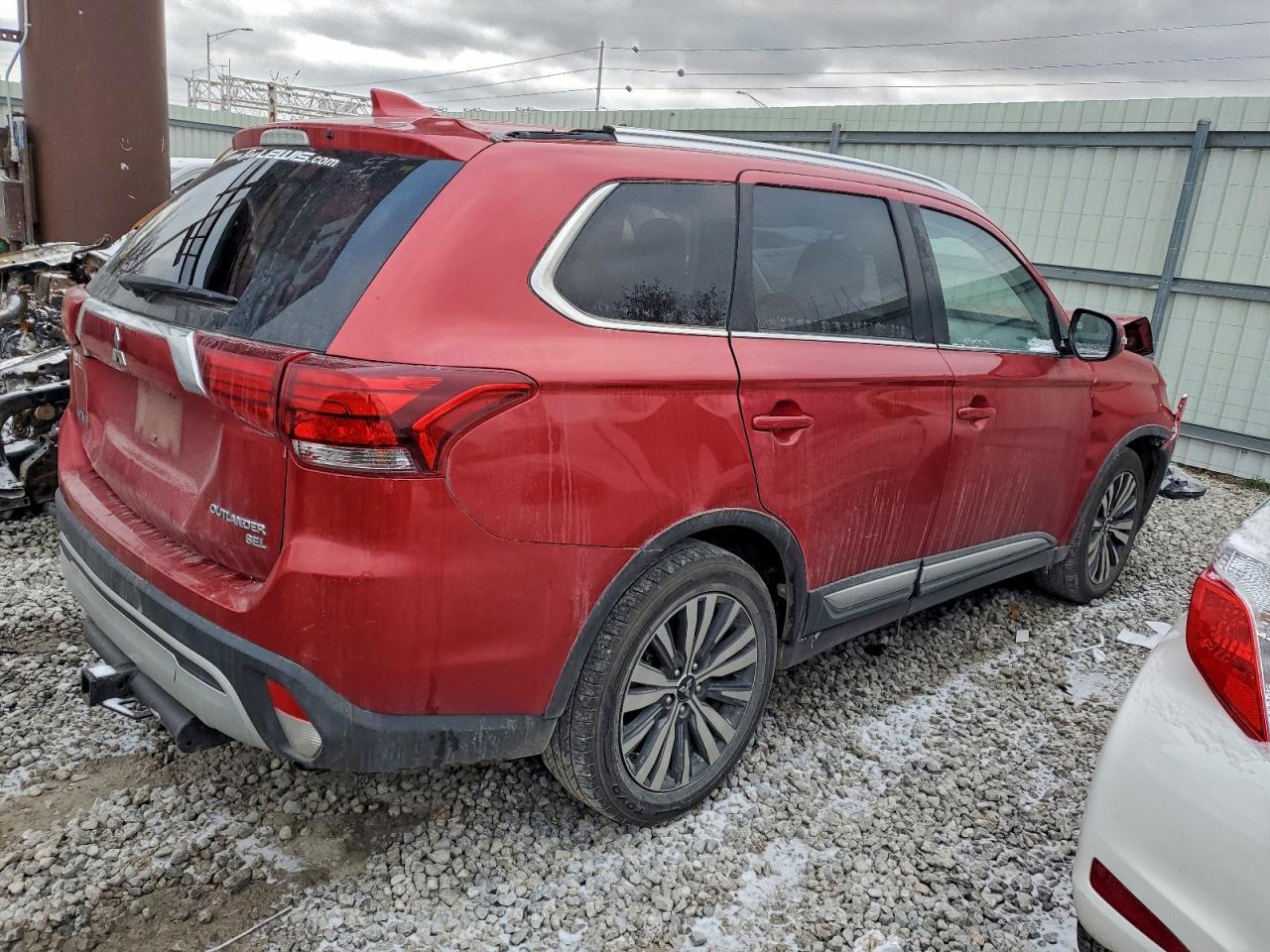 2019 Mitsubishi Outlander Se - Фото 3