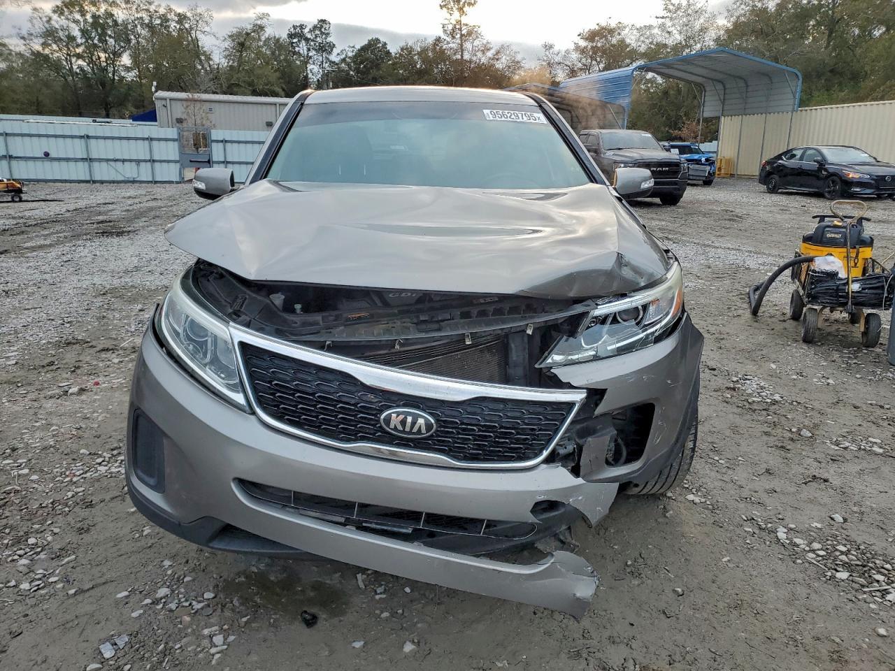 2015 Kia Sorento Lx - Image 5