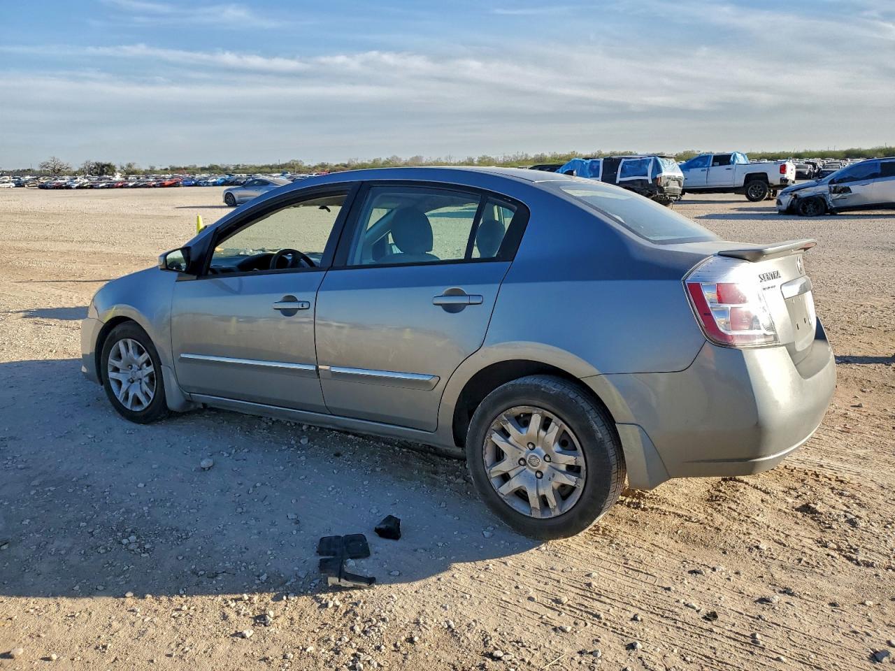 2012 Nissan Sentra 2.0 - Фото 2