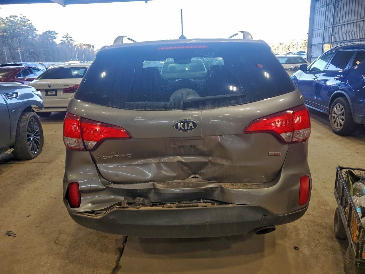 2014 Kia Sorento Lx - Image 6
