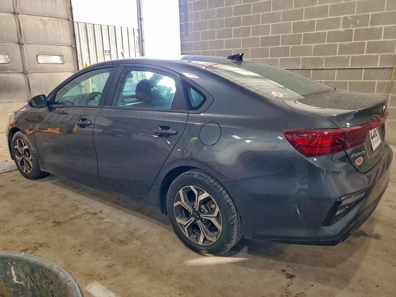 2021 Kia Forte Fe - Фото 2