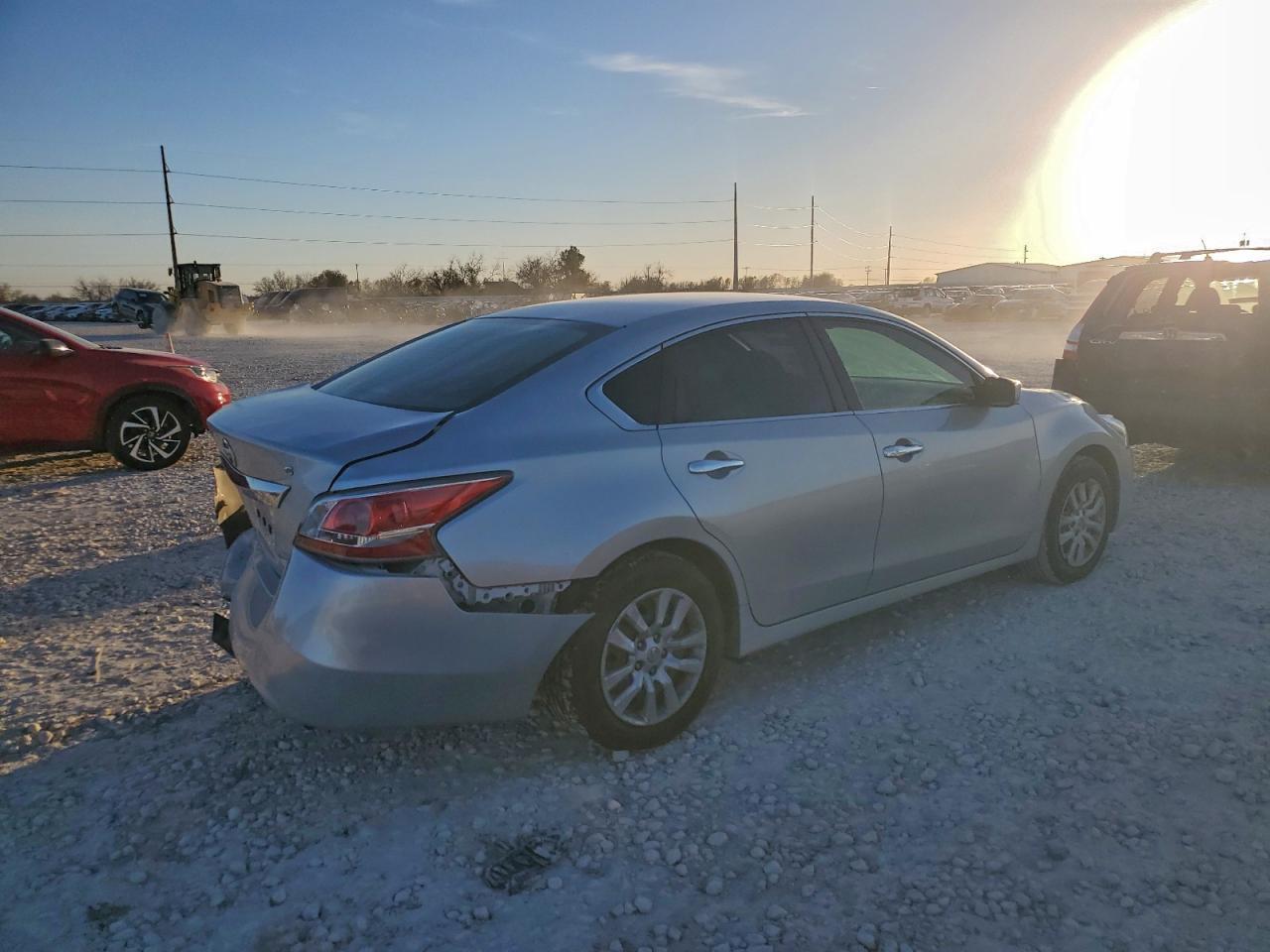 2014 Nissan Altima 2.5 - Image 3