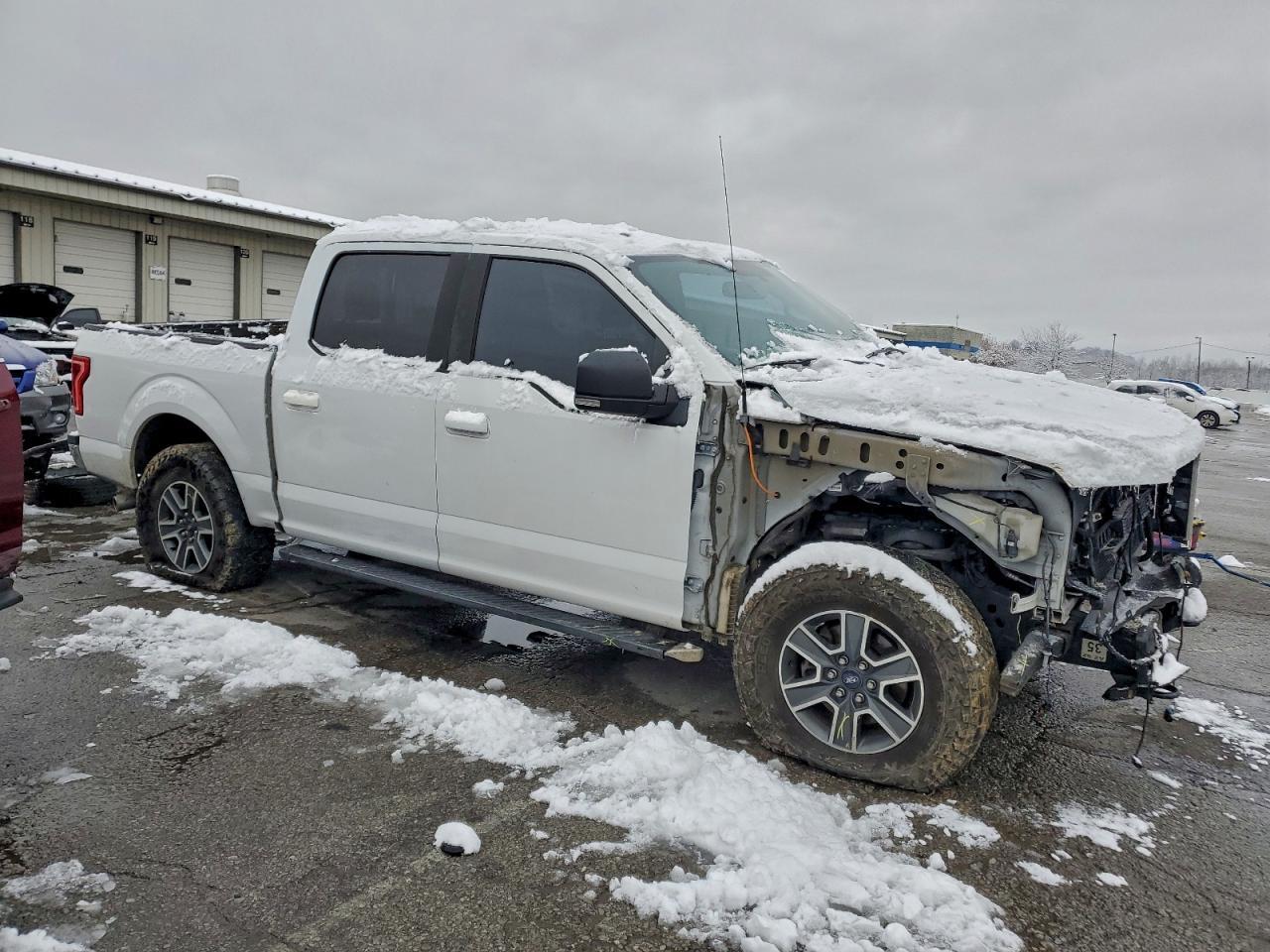 2015 Ford F150 Supercrew - Фото 4