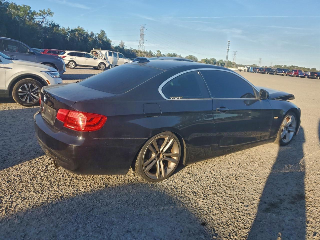 2012 BMW 335 Xi - Image 3