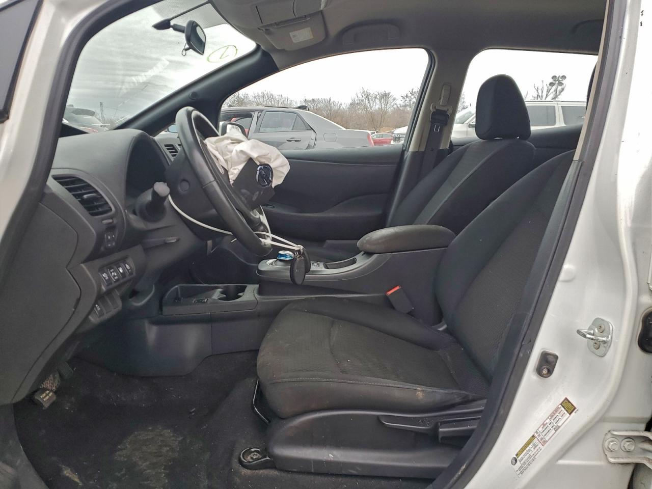 2013 Nissan Leaf S - Image 7