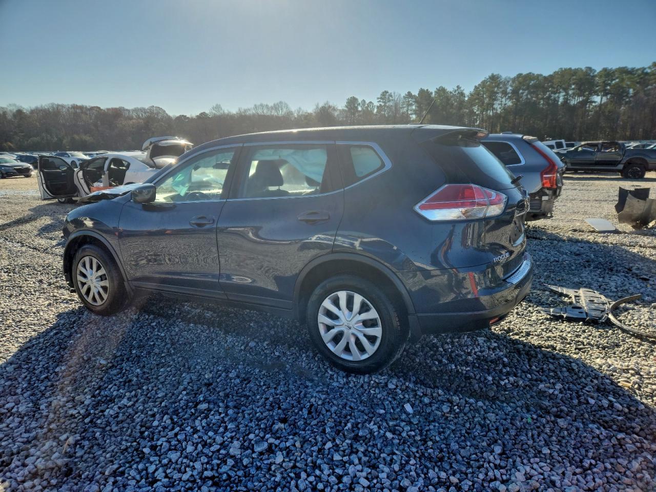 2016 Nissan Rogue S - Фото 2