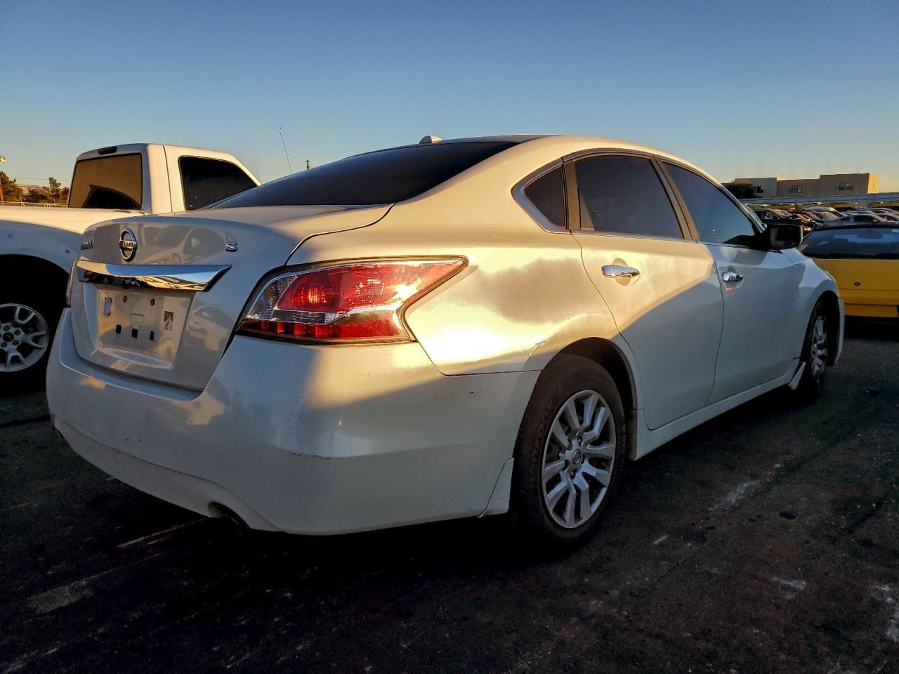 2015 Nissan Altima 2.5 - Image 3