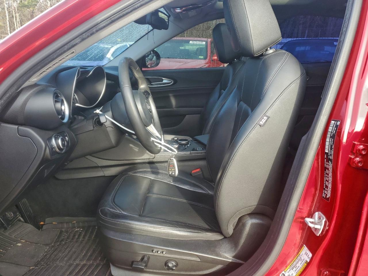 2019 Alfa Romeo Giulia - Фото 7