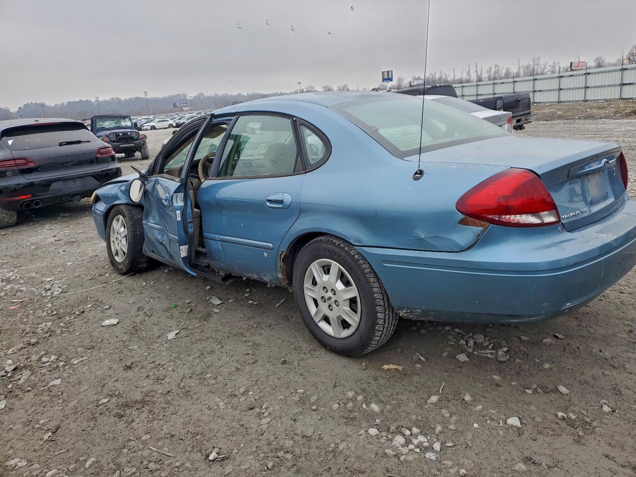 2007 Ford Taurus Se - Фото 2