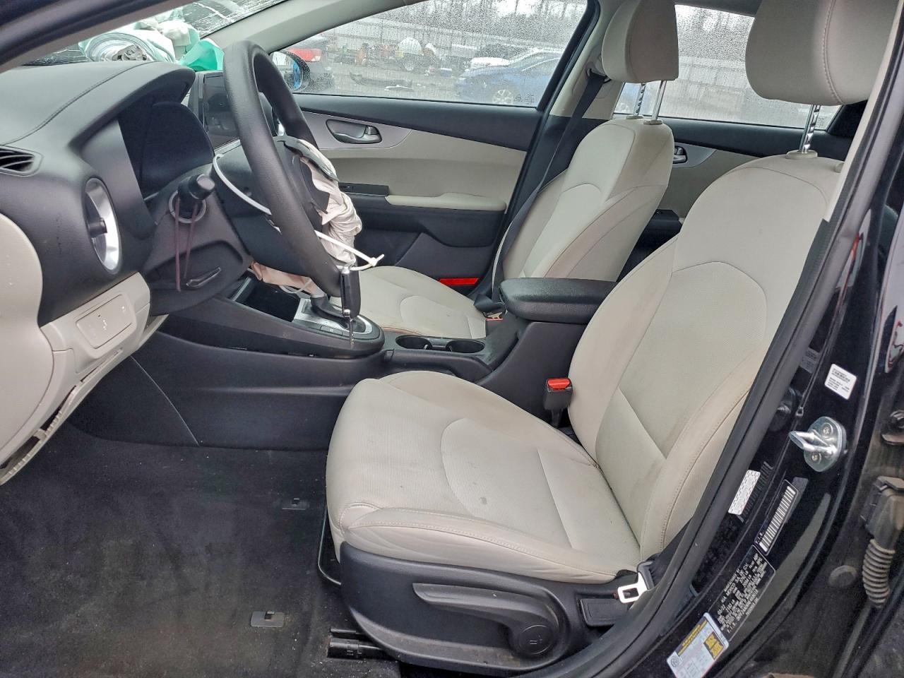 2022 Kia Forte Fe - Фото 7