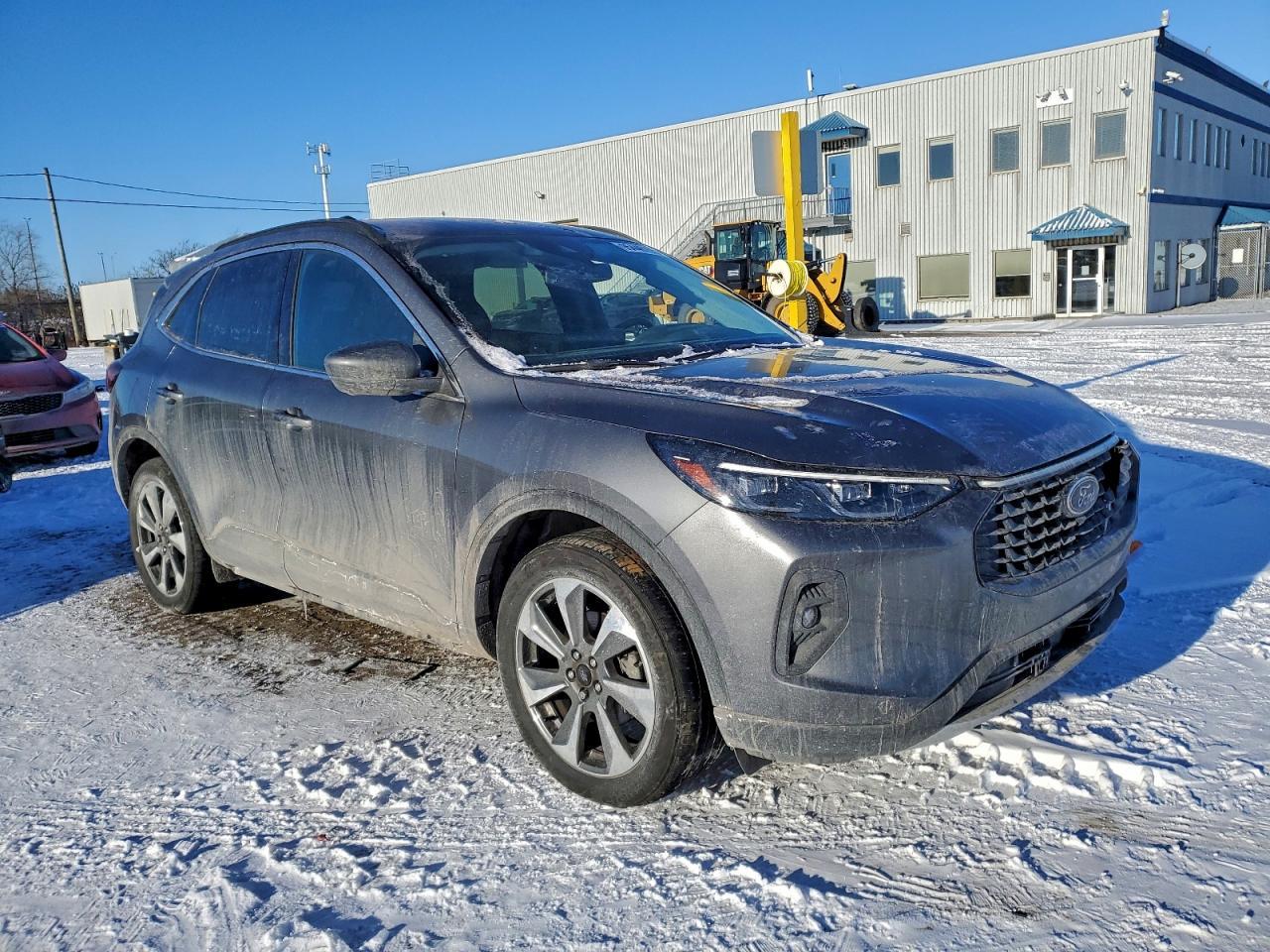 2024 Ford Escape Platinum - Image 4