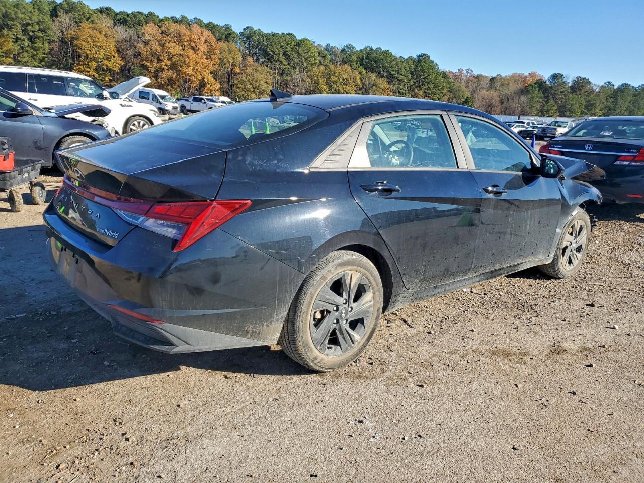 2023 Hyundai Elantra Blue - Image 3