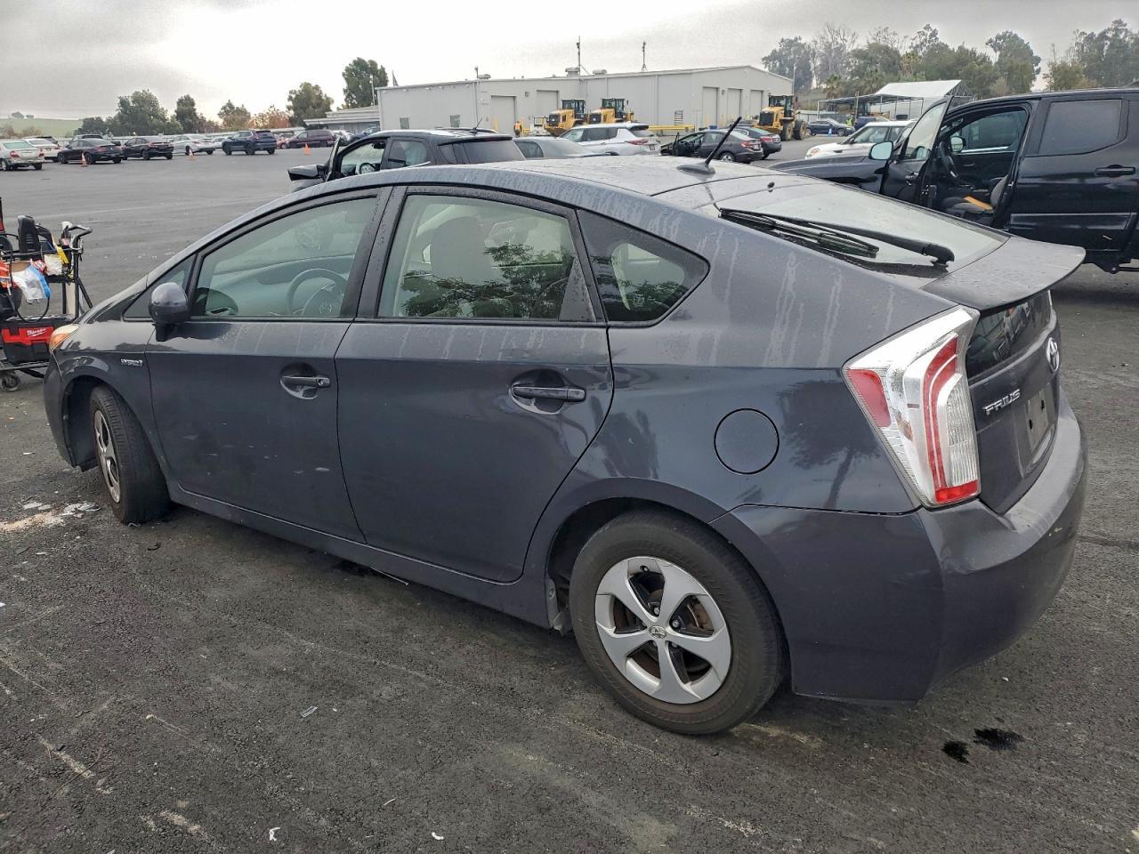 2014 Toyota Prius Three - Image 2