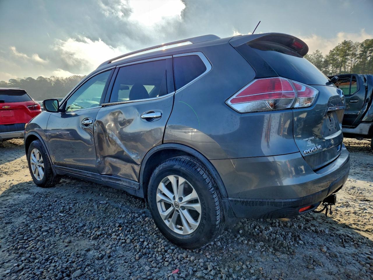 2015 Nissan Rogue S - Image 2