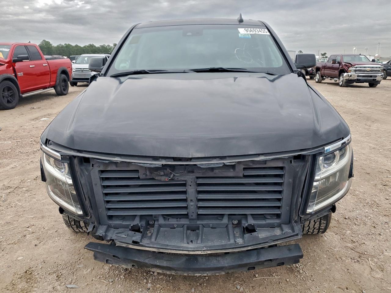 2017 Chevrolet Suburban C1500 Lt - Фото 5