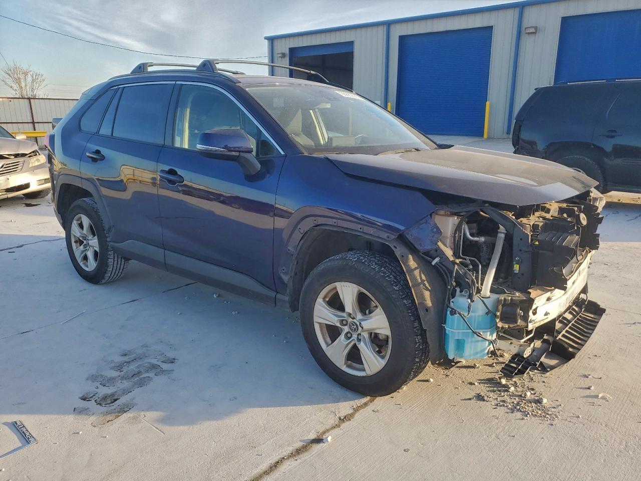 2019 Toyota Rav4 Xle - Image 4