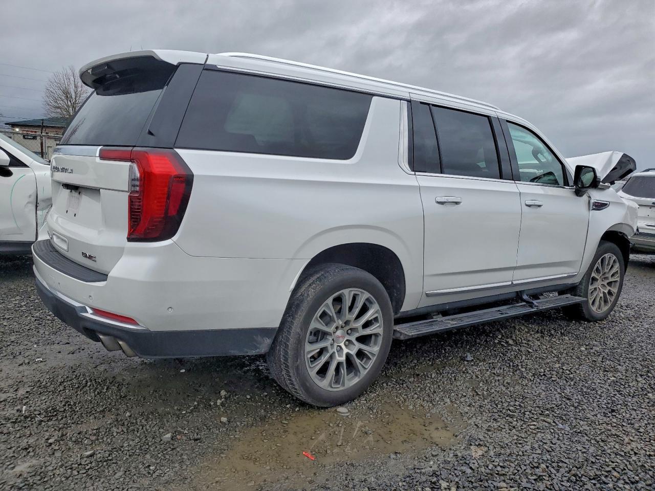 2025 GMC Yukon Xl Denali - Фото 3