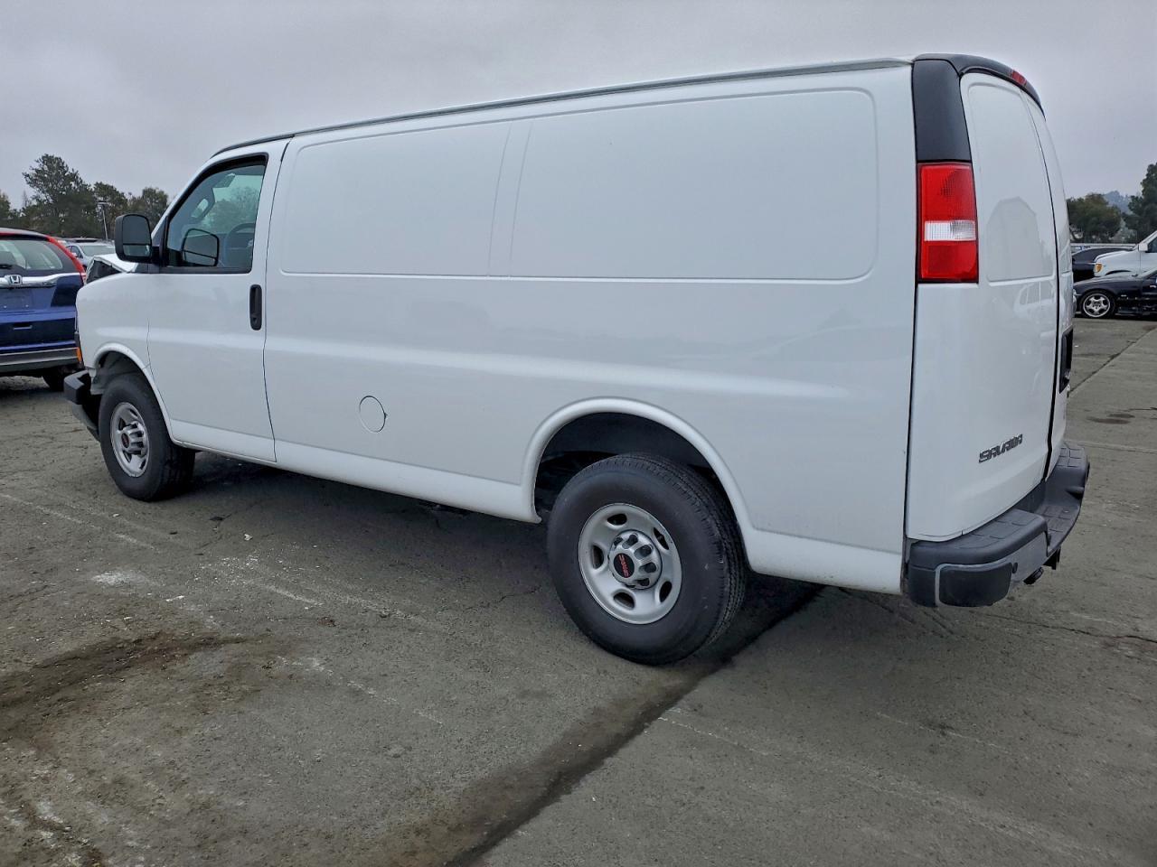 2024 GMC Savana Delivery Van - Фото 2