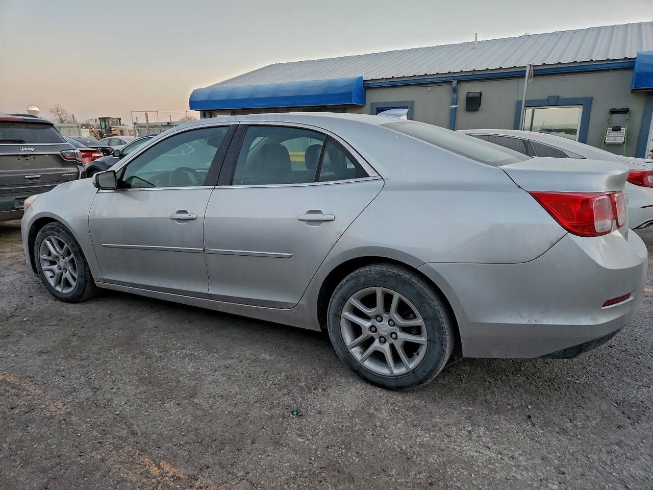 2015 Chevrolet Malibu 1Lt - Фото 2
