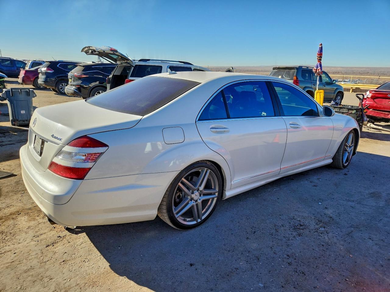 2009 Mercedes-Benz S 550 4Matic - Image 3