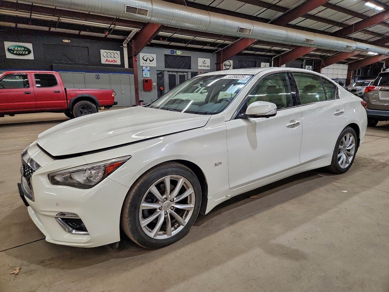 2018 Infiniti Q50 Luxe