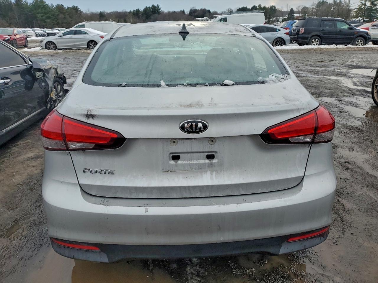2017 Kia Forte Lx - Image 6