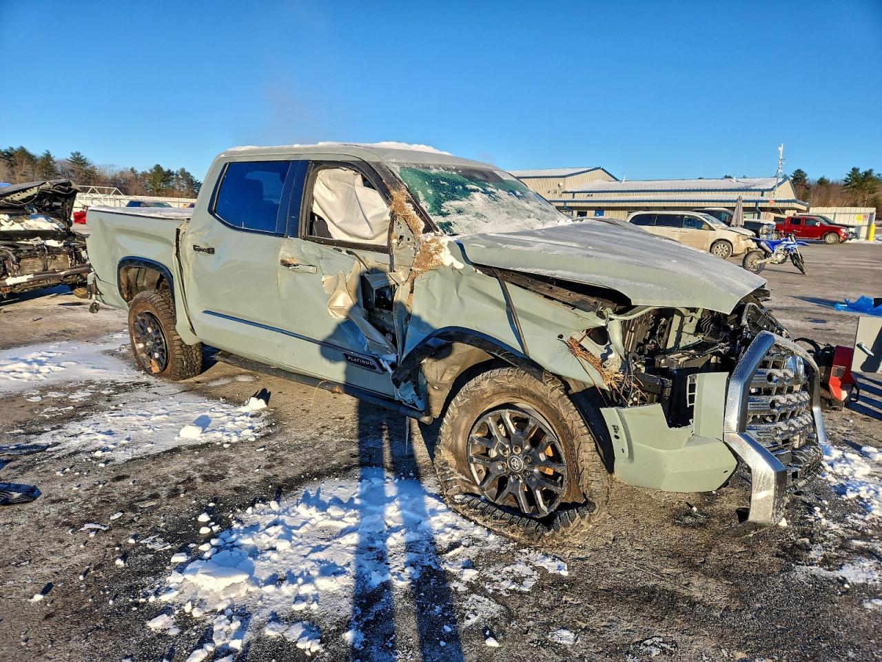 2025 Toyota Tundra Crewmax Platinum - Image 4