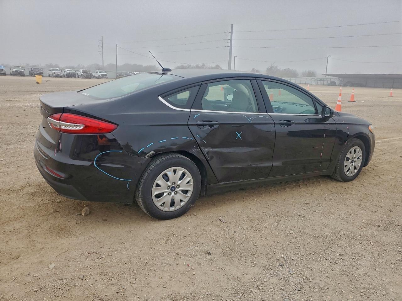 2019 Ford Fusion S - Фото 3