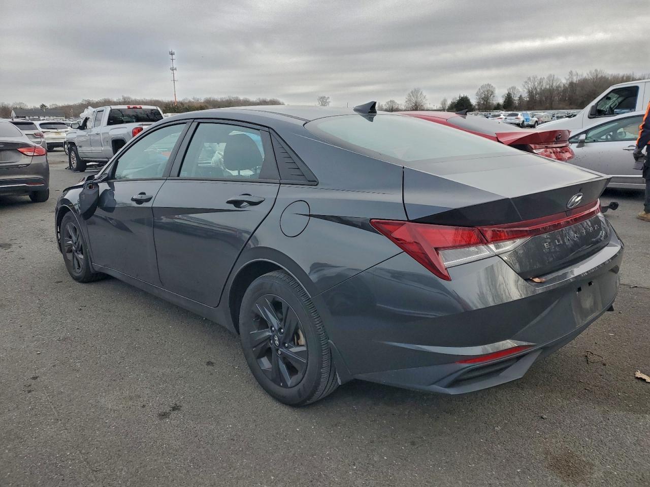 2023 Hyundai Elantra Sel - Фото 2