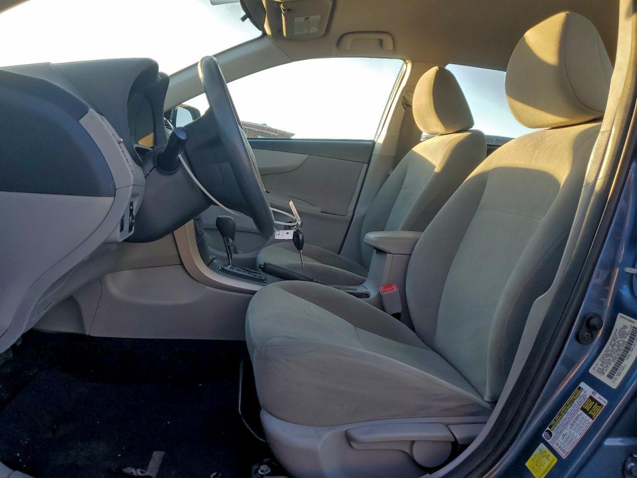 2013 Toyota Corolla Base - Фото 7